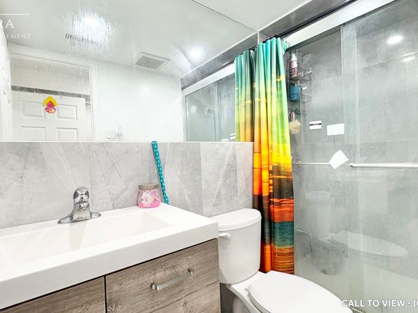 1 Stott Ave #3, Ajax, ON L1T 0M5