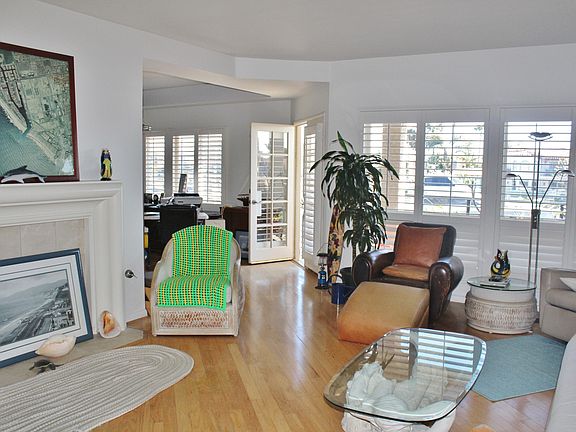 4th image of 4240 Harbour Island Ln