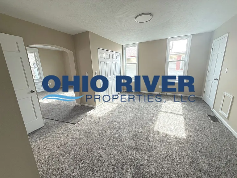 1219 Garfield St #1 — Photo 8