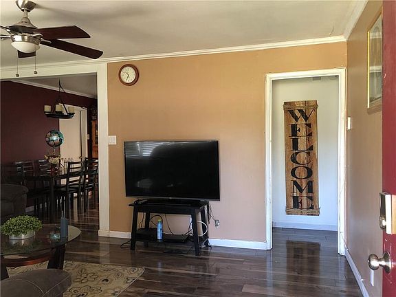 3rd image of 1815 Tartan Dr