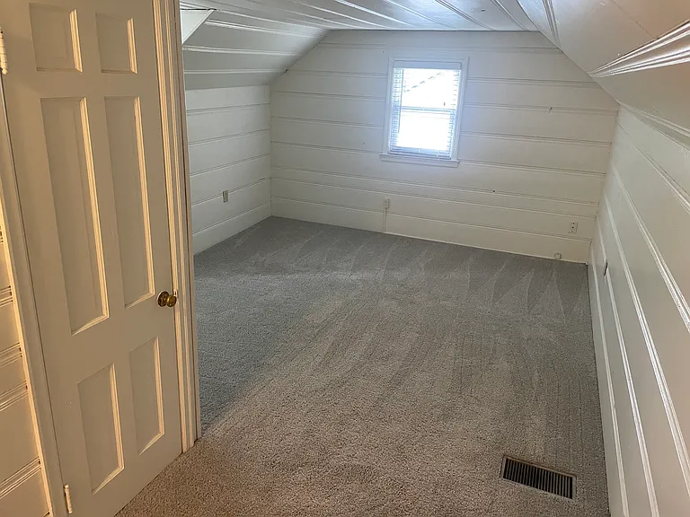 549 Sheridan Dr — Photo 10