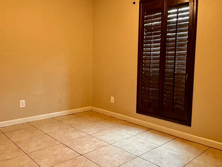 307 S Sol Dorado St — Photo 8