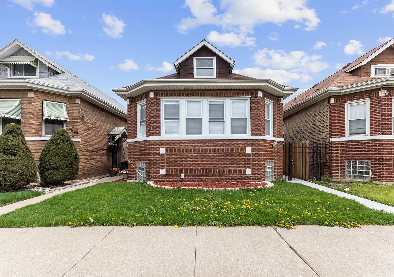 7237 S Oakley Ave, Chicago, IL 60636 | Zillow
