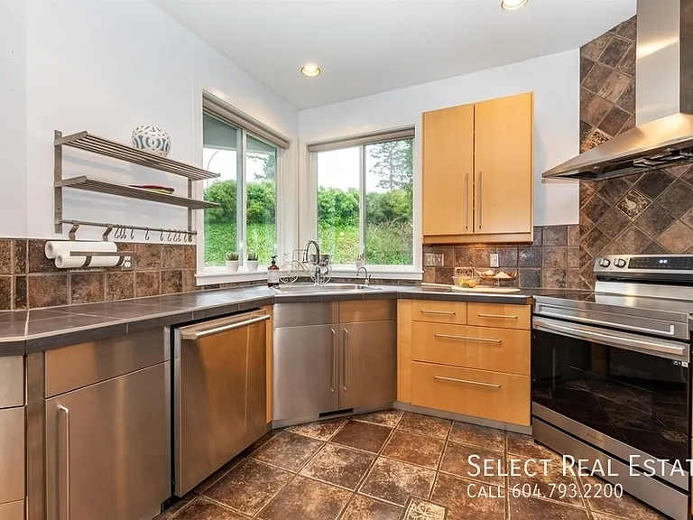 5513 Teskey Pl — Photo 10