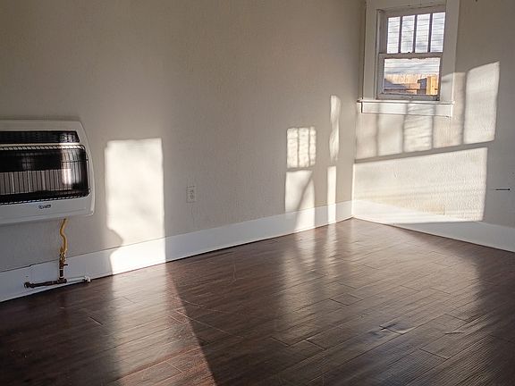 2nd image of 766 Ross Ave