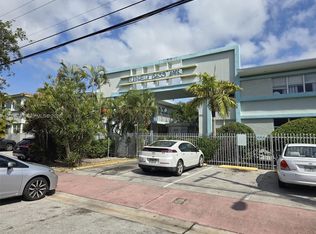 Marseilles Deco Condo, Miami Beach, FL 33141