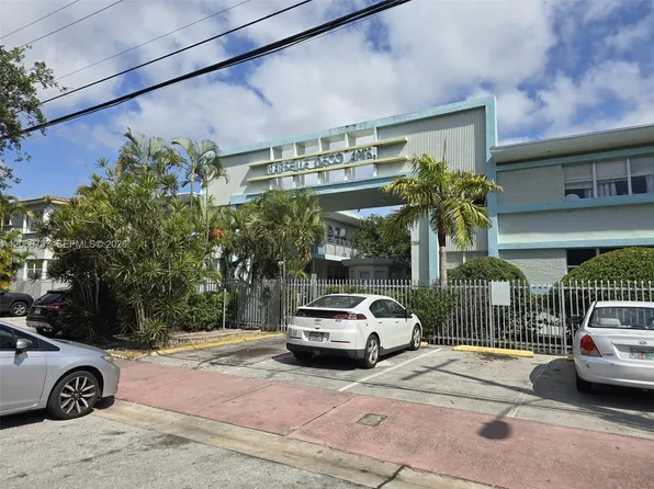 1255 Marseille Dr #21, Miami Beach, FL 33141