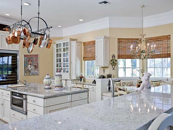 5th image of 261 Seabreeze Ct