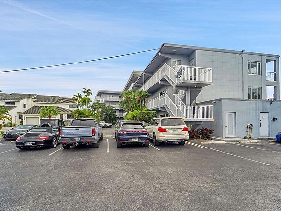 5th image of 1201 S Riverside Drive #204