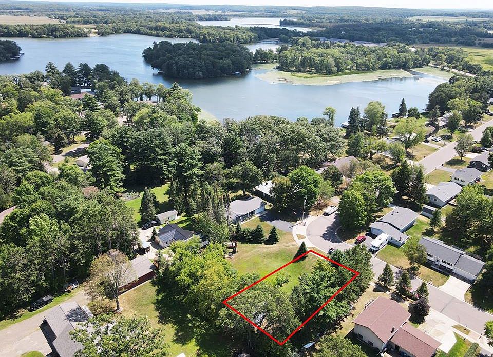 2nd image of XX Bayview Avenue