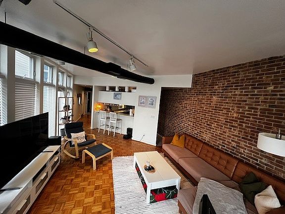 4th image of 1138 Carney St Unit 1