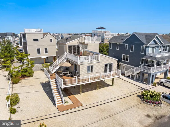 41 W Sand Dune Ln, Brant Beach, NJ 08008