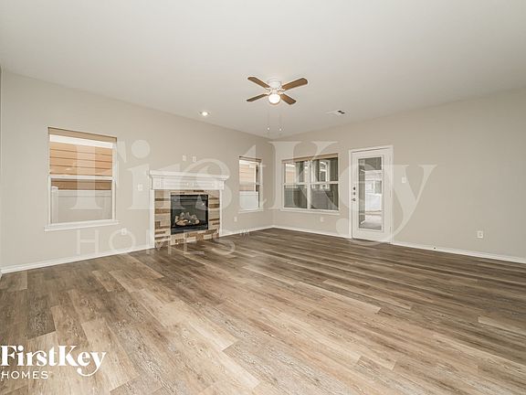 3rd image of 1233 Chattahoochee Dr