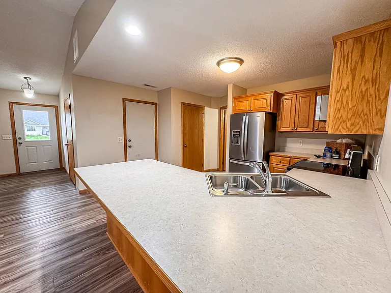 1560B Gunston Dr — Photo 5