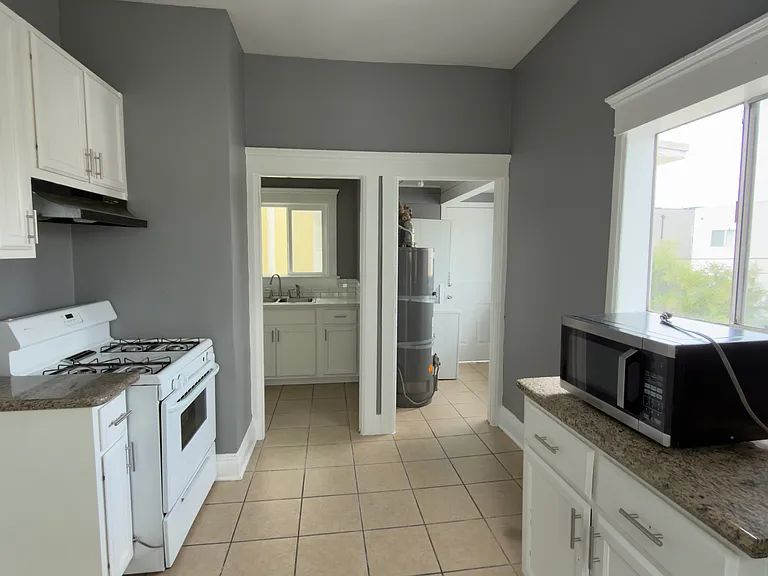 1820 S Highland Ave #1 — Photo 8