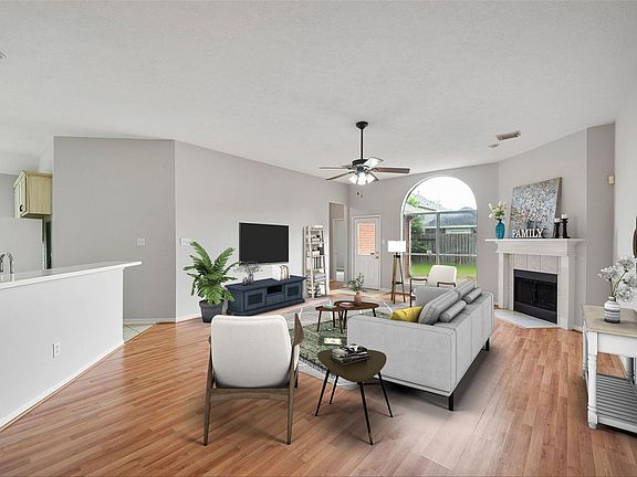 5th image of 1111 Sussex Trl