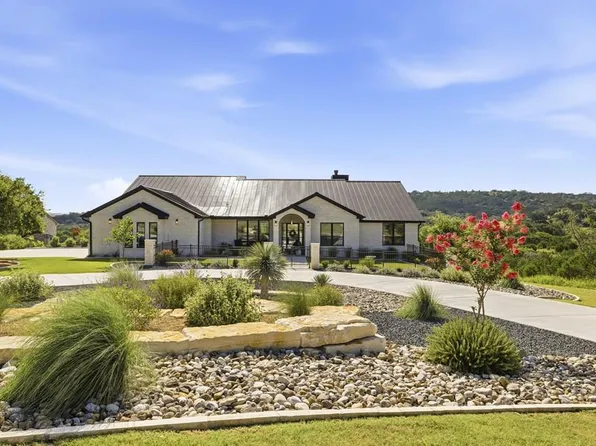 204 Beverly Hills Ln, Kerrville, TX 78028