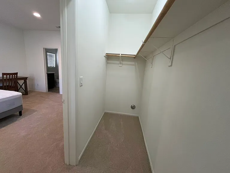 3198 S Newton Ave — Photo 6