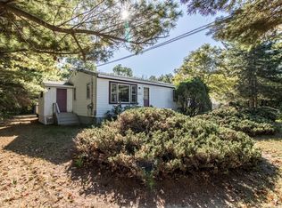 402 Shaker Rd, Gray, ME 04039
