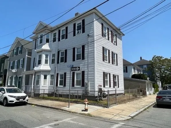 5 Morton St, Fall River, MA 02720