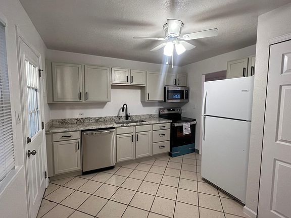 Remodeled eat in kitchen