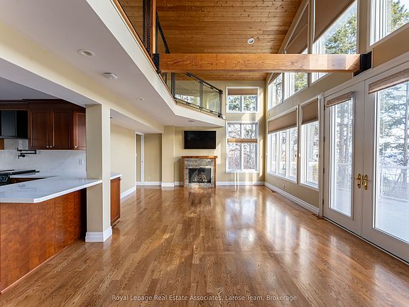 5th image of 75 Maple Ave S #4
