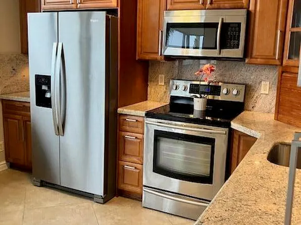 106 Lake Emerald Drive Apt 114, Oakland Park, FL 33309