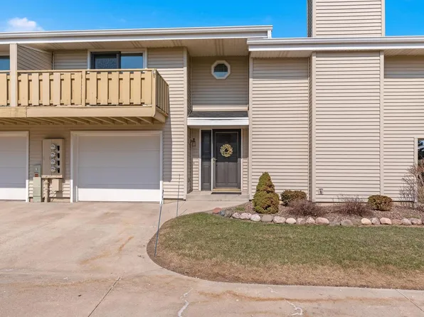 6461 South Crabapple COURT #2, Oak Creek, WI 53154