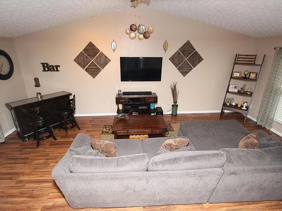 4th image of 4156 Portobello Dr