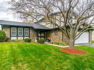 313 Monterey Dr, Bolingbrook, IL