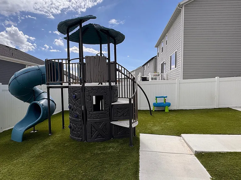 2218 N Elderberry Dr #1 — Photo 6
