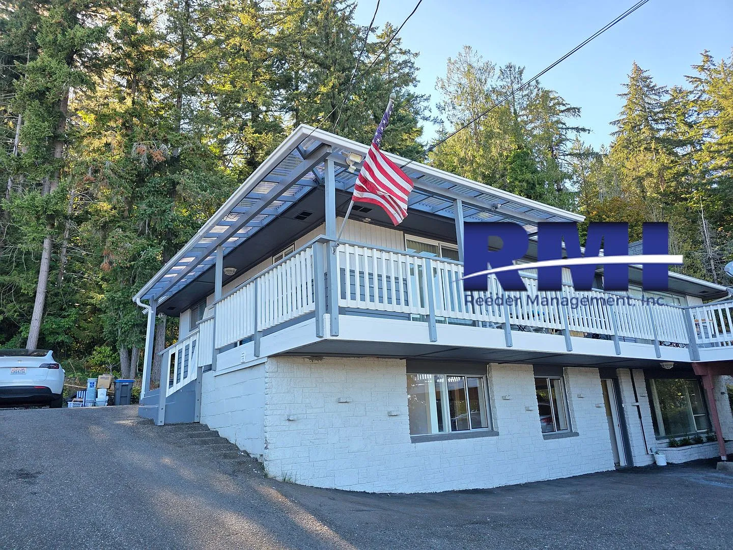 2 Bedroom With All Utilities Included — Photo 2