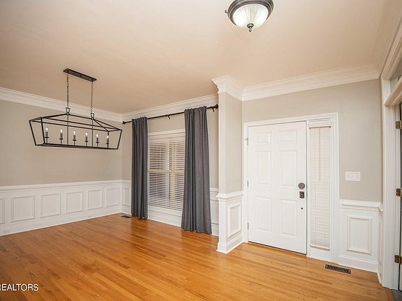 4th image of 524 Glen Abbey Blvd