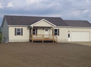 935 Pauline Dr, Lapeer, MI 48446