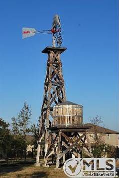 3rd image of 210 Finch Knl