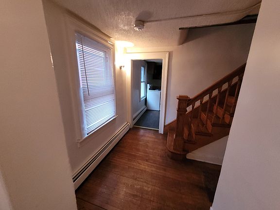 5th image of 269 Church St