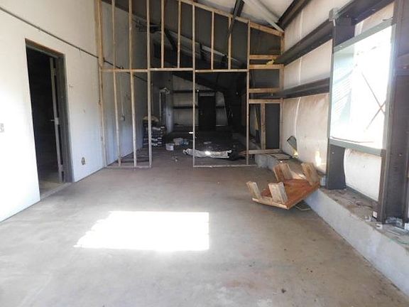 4th image of 5938 Hwy 89