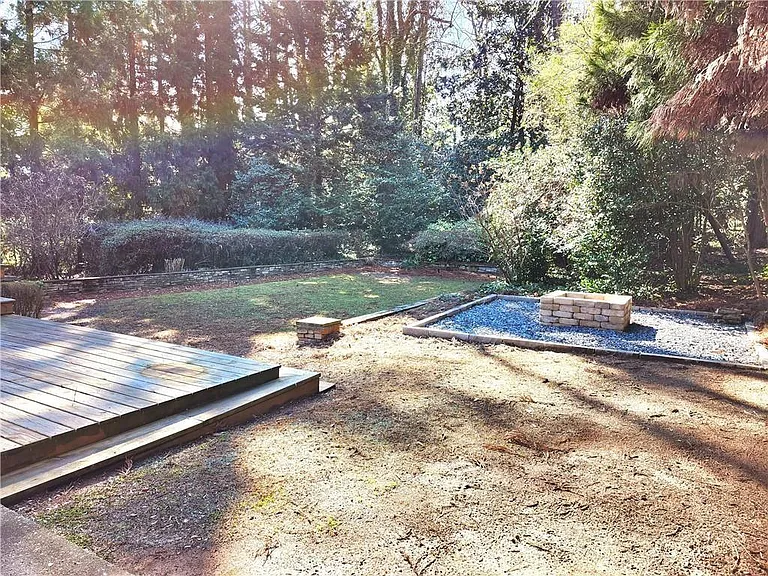 4044 Northside Dr NW — Photo 13