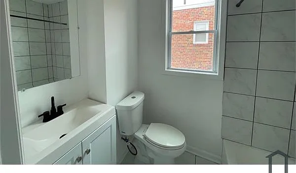 8318 Pickering Ave #D — Photo 6