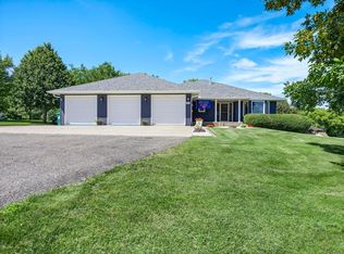 20906 196th Rd, Hutchinson, MN 55350