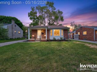 23260 Oneida St, Oak Park, MI 48237