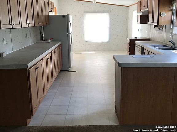 4th image of 246 Shady Oaks Dr