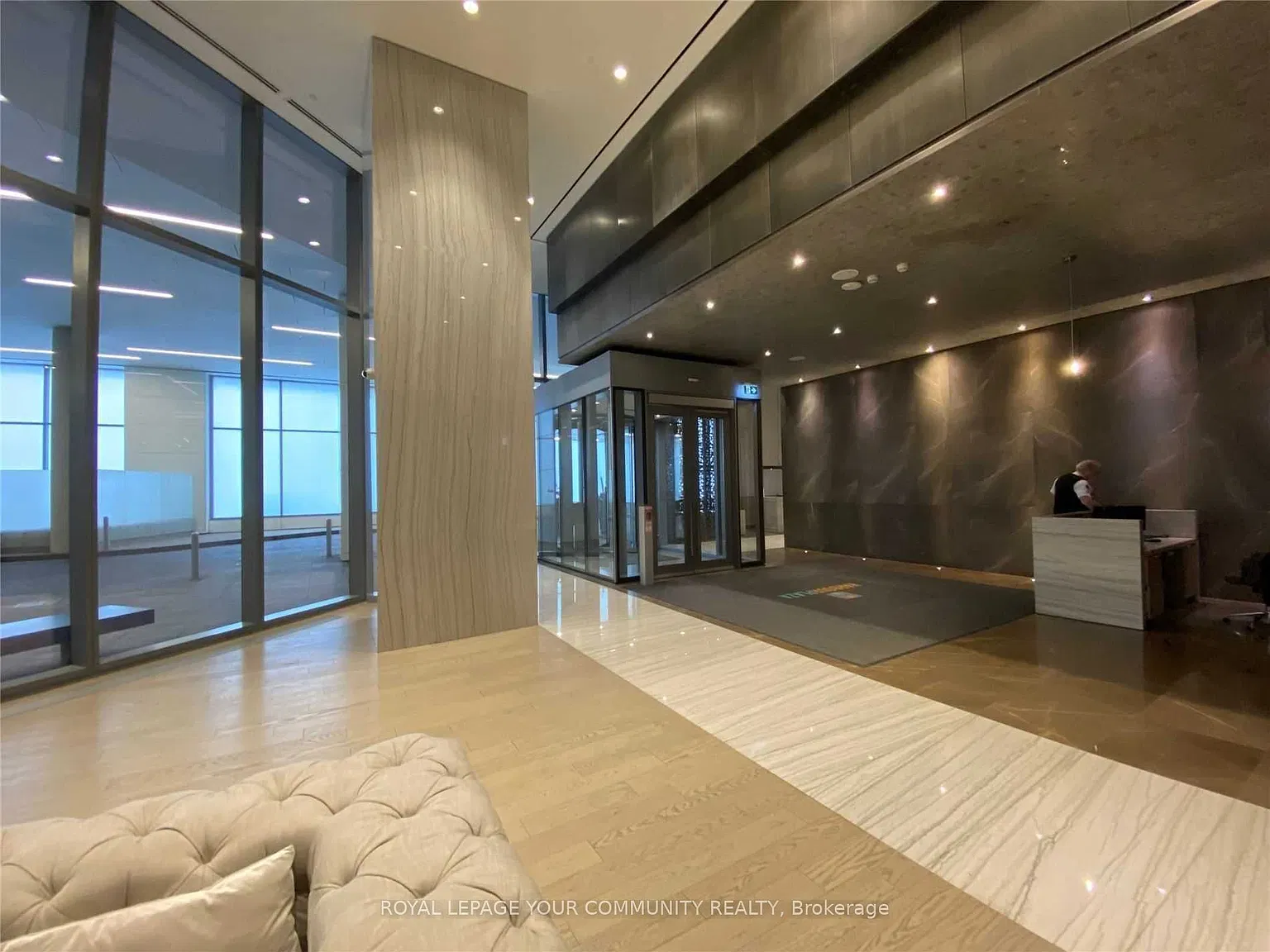 Harbour Plaza — Photo 2