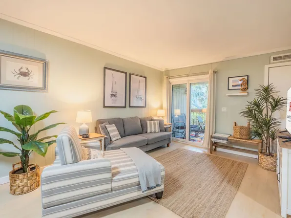 21 Lagoon Rd, Hilton Head Island, SC