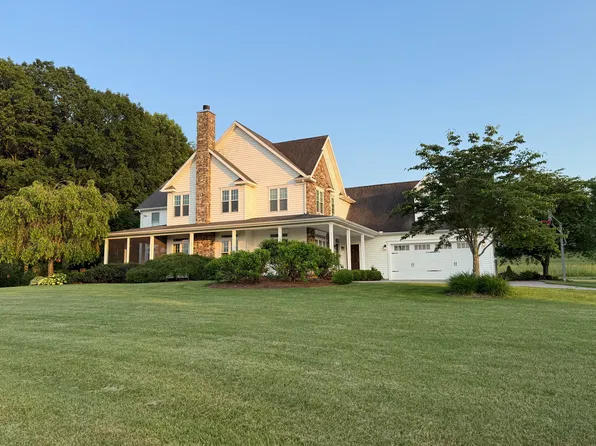 330 Country Hill Ln, Watsontown, PA 17777