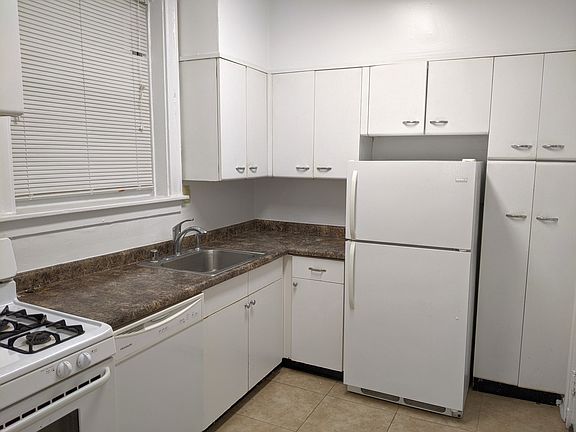 5th image of 1509 Oak Ave APT 1N