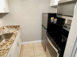 4133 Dolphin Dr, Tampa, FL 33617