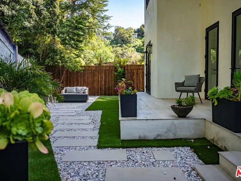 1734 N Beverly Glen Blvd — Photo 42