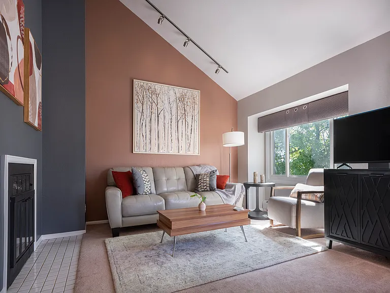 2201 Pearl St #206 — Photo 19