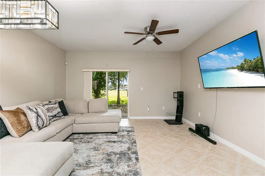 3 bed, 1528 sqft, $2,800 — Photo 3
